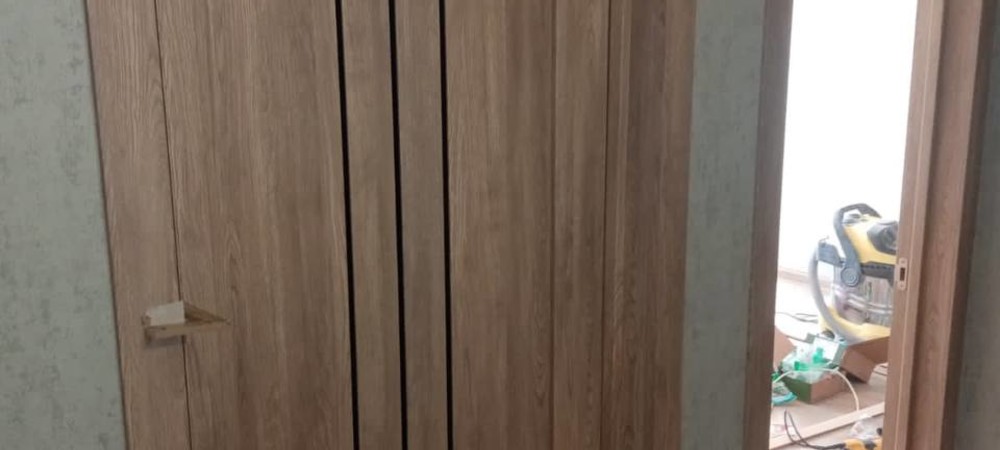 Установили межкомнатные двери.